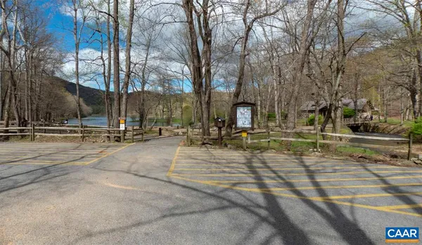 $350,000 | 16903 Blue Ridge Parkway, Lyndhurst, VA 22952