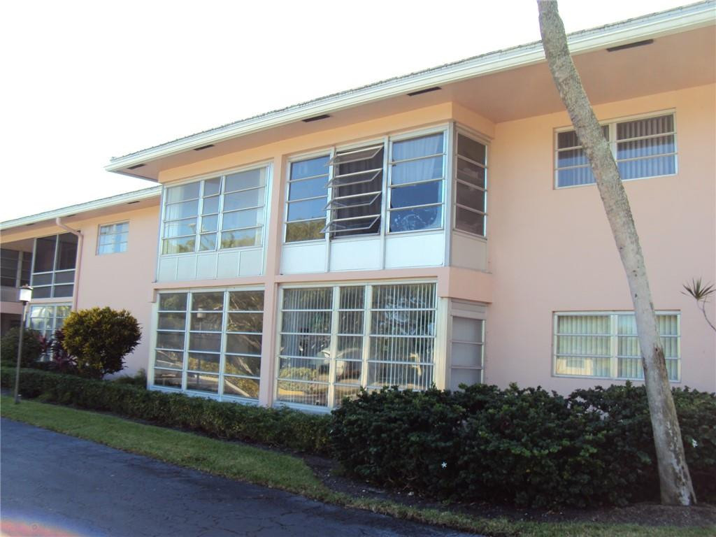 300 Northeast 20th Street, Unit 202 Boca Raton, FL 33431 - Photo 15 of 19 Photo 15