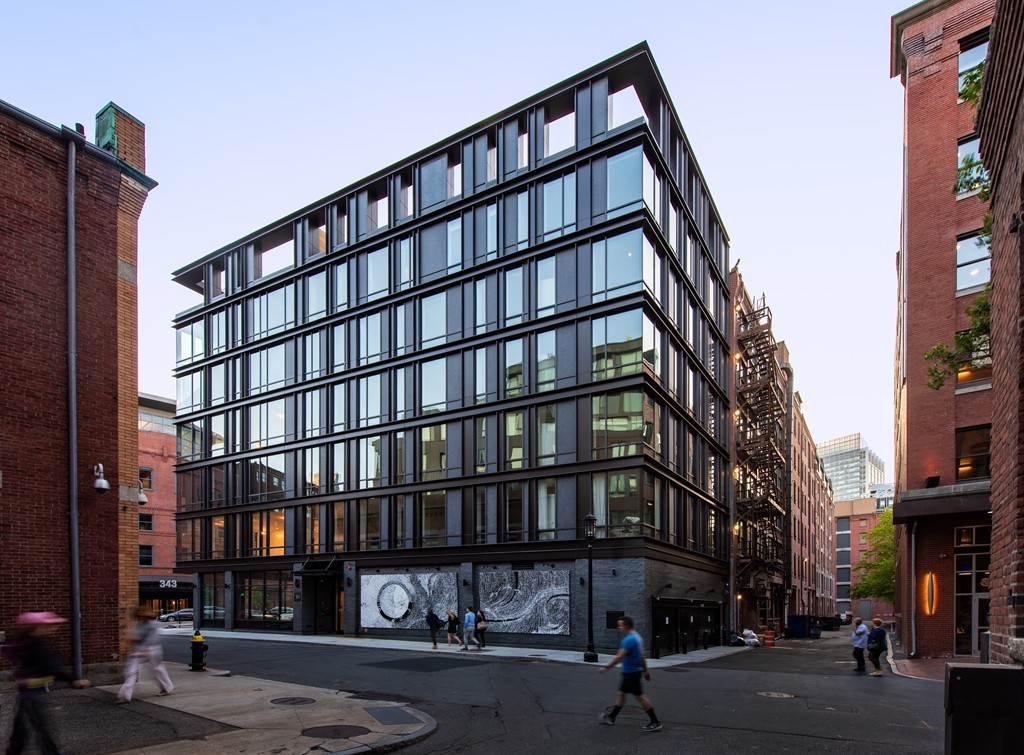 10 Farnsworth Street, Unit 5B Boston, MA 02210 - Photo 2 of 35 a building view