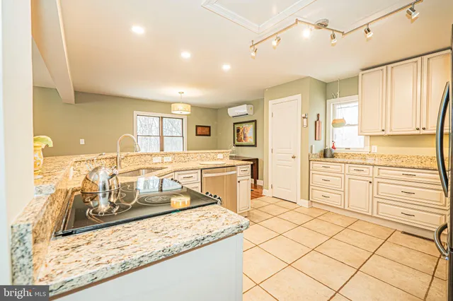 $769,000 | 16834 Buck Lantz Road, Sabillasville, MD 21780