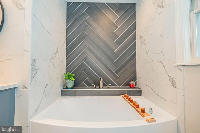 $769,000 | 16834 Buck Lantz Road, Sabillasville, MD 21780