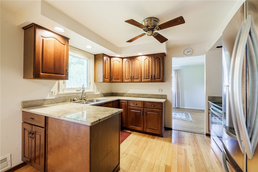 37 Heatherwood Road Perinton, NY 14450 - Photo 6 of 42