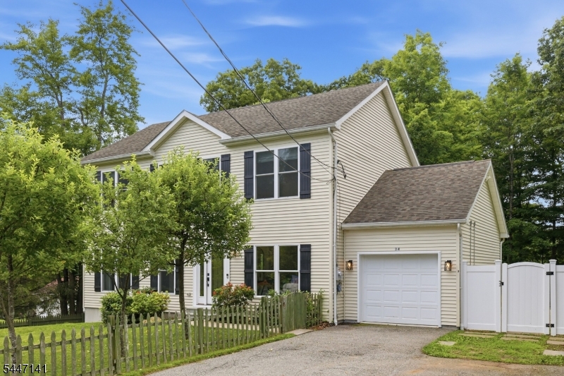 34 Olive Road Sparta, NJ 07871 - Photo 2 of 39