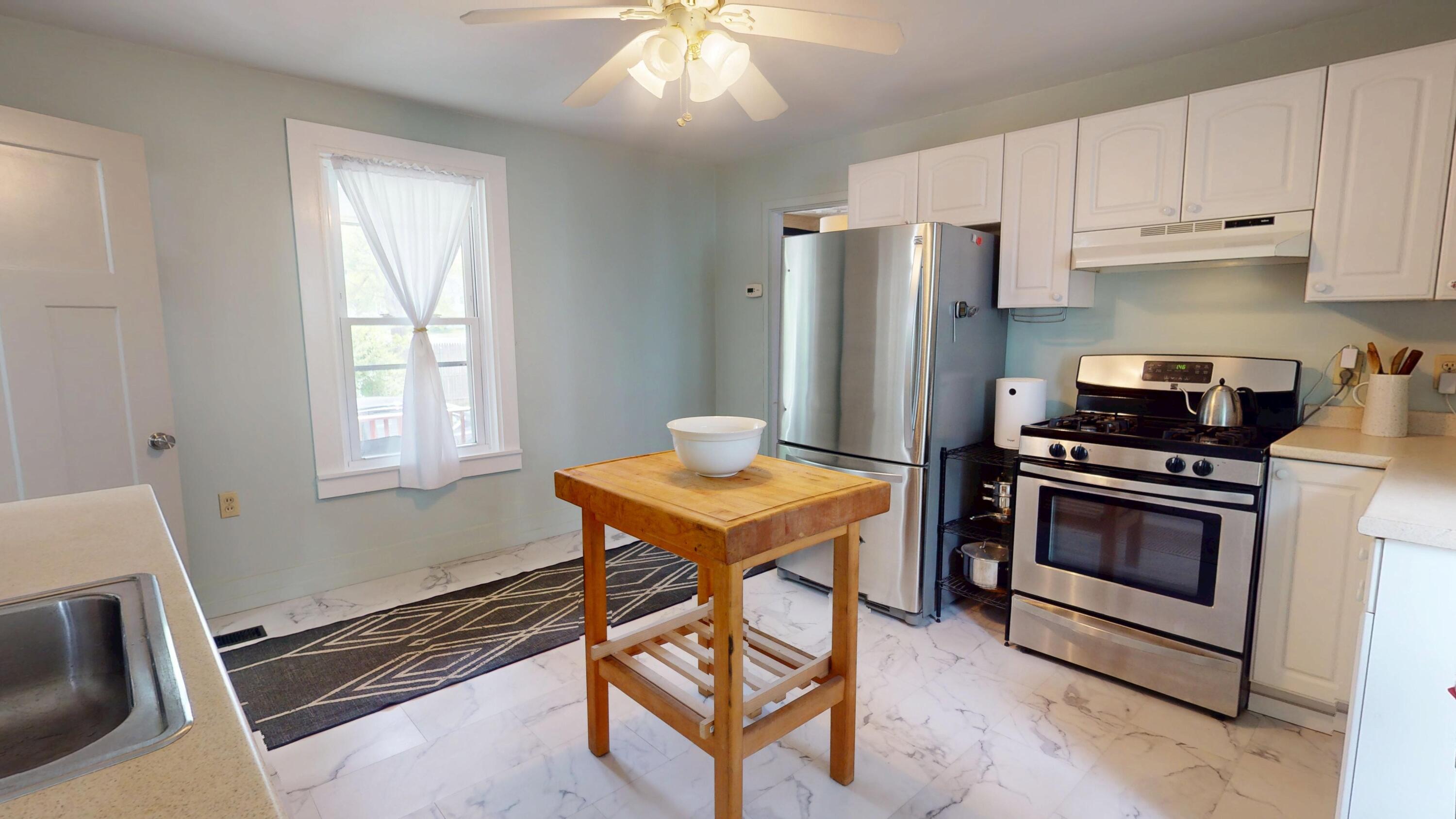 21 Fern Street Bangor, ME 04401 - Photo 11 of 54 9