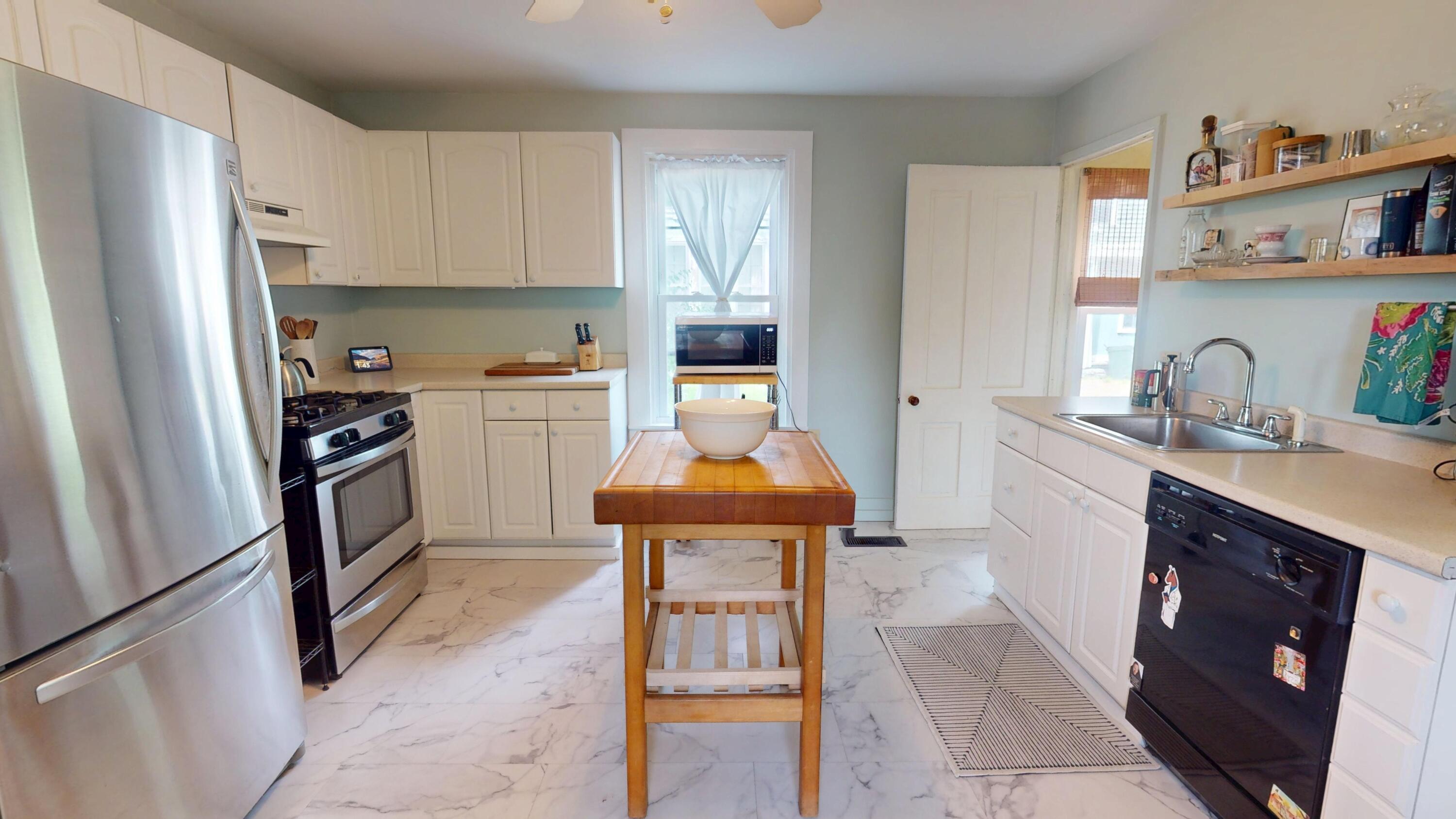 21 Fern Street Bangor, ME 04401 - Photo 5 of 54 5