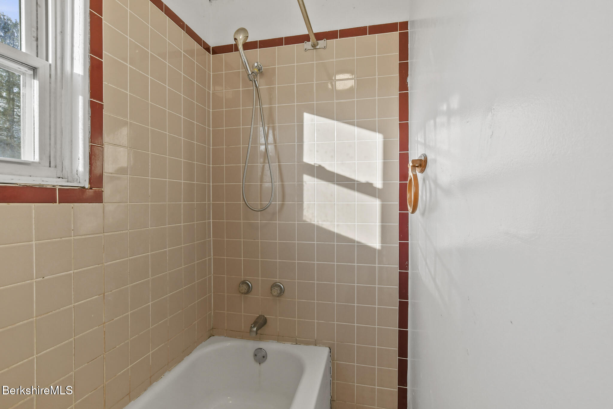 21 Pacific Street Pittsfield, MA 01201 - Photo 29 of 29 a bathroom with a shower and a bathtub