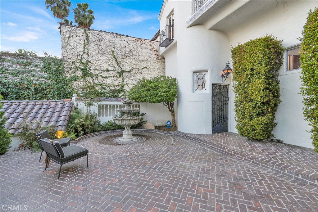 2111 Rockledge Road Los Angeles, CA 90068 - Photo 7 of 75 Gallery Image 7