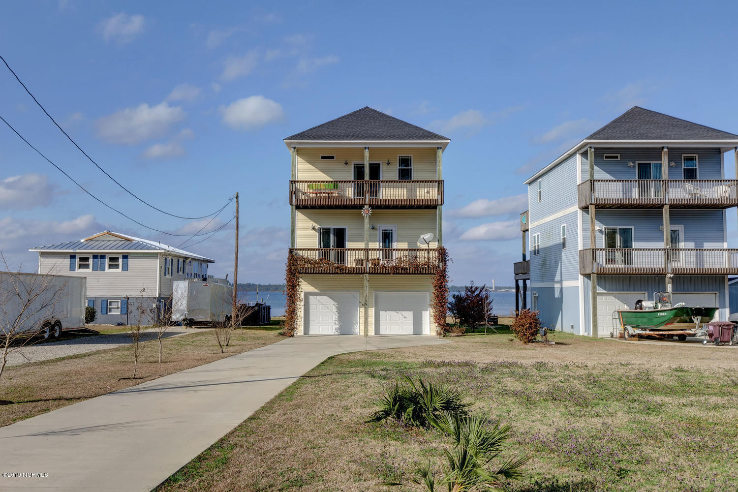 173 Hall Point Road Sneads Ferry, NC 28460 - Photo 1 of 38 Front
