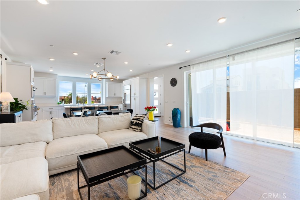 188 Merit Irvine, CA 92618 - Photo 6 of 25