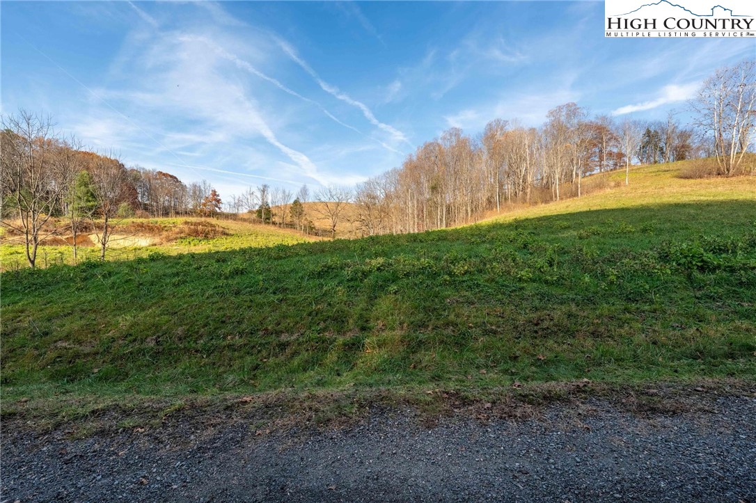 Lot 18 Silver Oak Road Butler, TN 37640 - Photo 23 of 42 a view of a field with an ocean