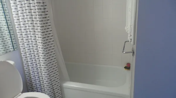 $1,900 | 2850 Northeast 14th Street, Unit 210B, Pompano Beach, FL 33062