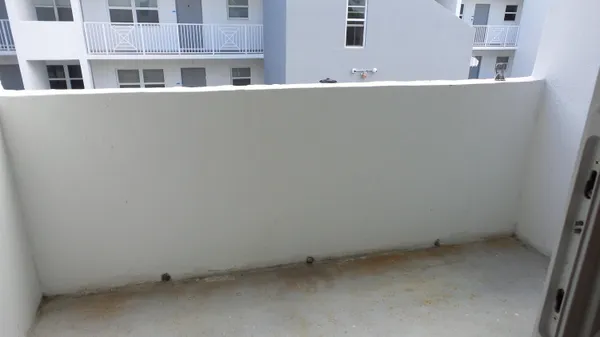 $1,900 | 2850 Northeast 14th Street, Unit 210B, Pompano Beach, FL 33062