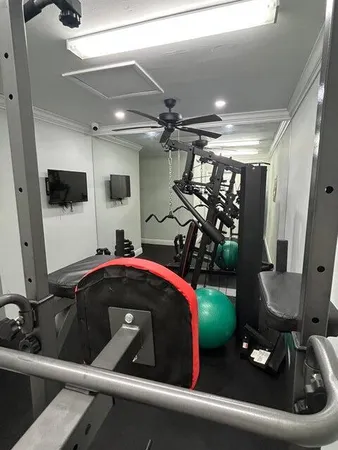 $1,900 | 2850 Northeast 14th Street, Unit 210B, Pompano Beach, FL 33062