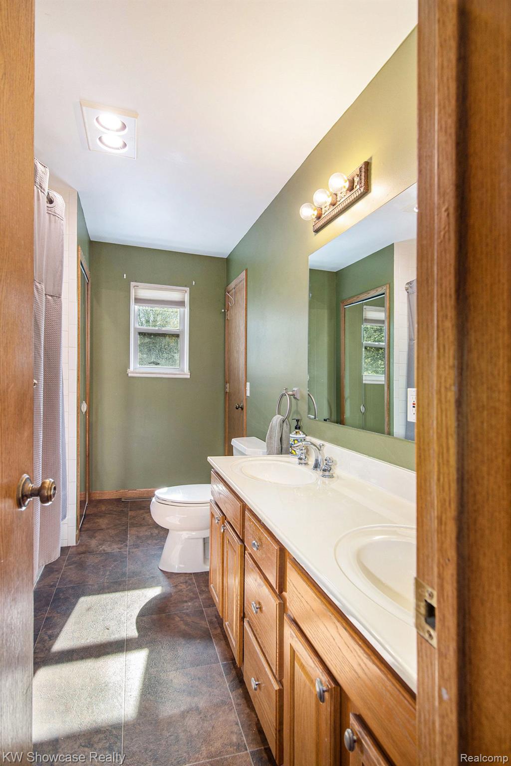 4045 Elms Road Swartz Creek, MI 48473 - Photo 8 of 27
