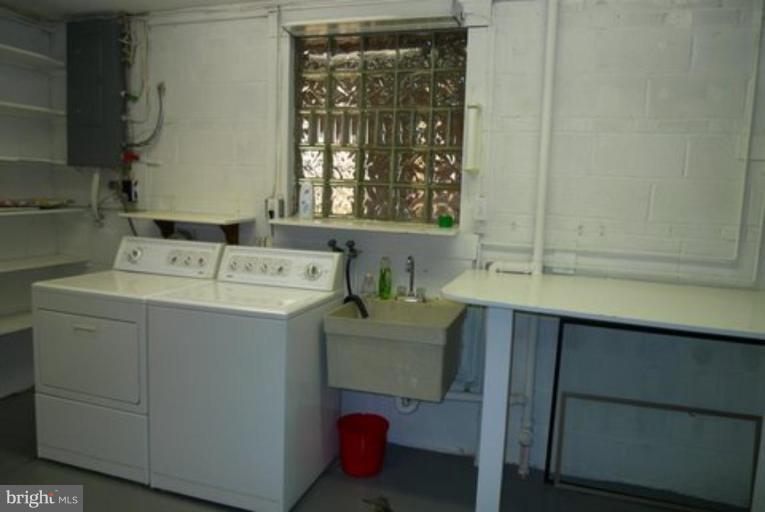 8700 Gateshead Road Alexandria, VA 22309 - Photo 12 of 22 Laundry Area 1