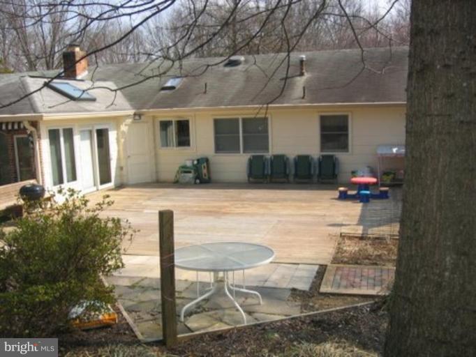 8700 Gateshead Road Alexandria, VA 22309 - Photo 13 of 22 Deck