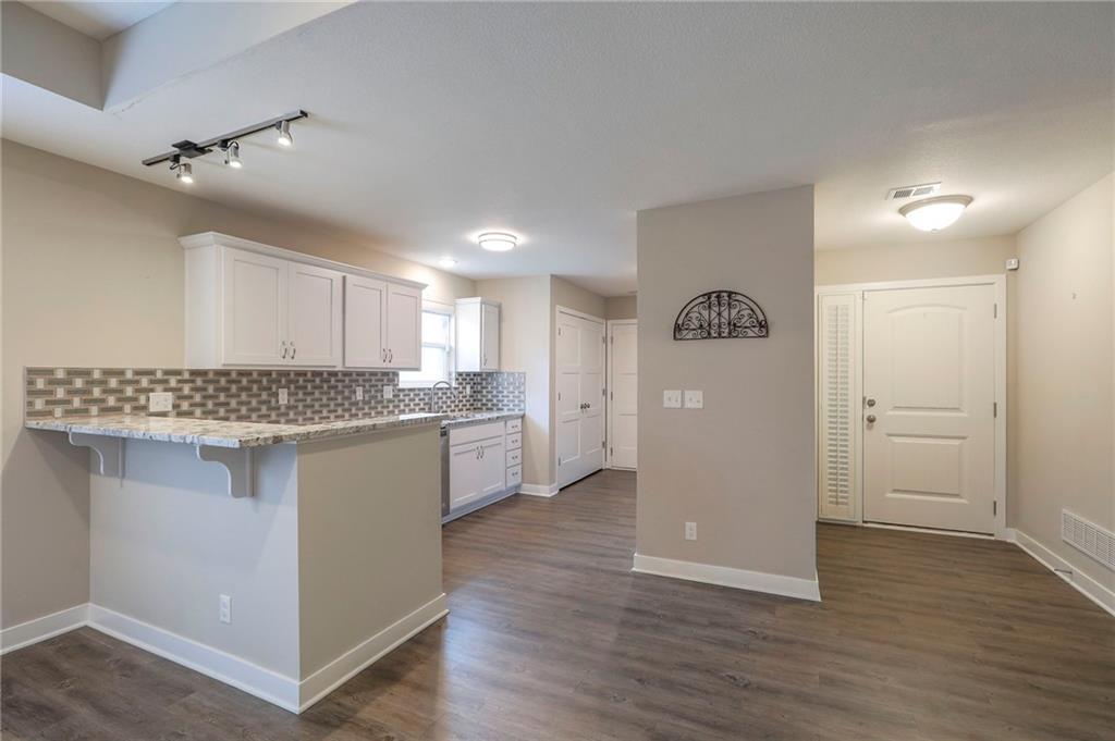 4625 Appleton Avenue Kansas City, MO 64133 - Photo 5 of 29