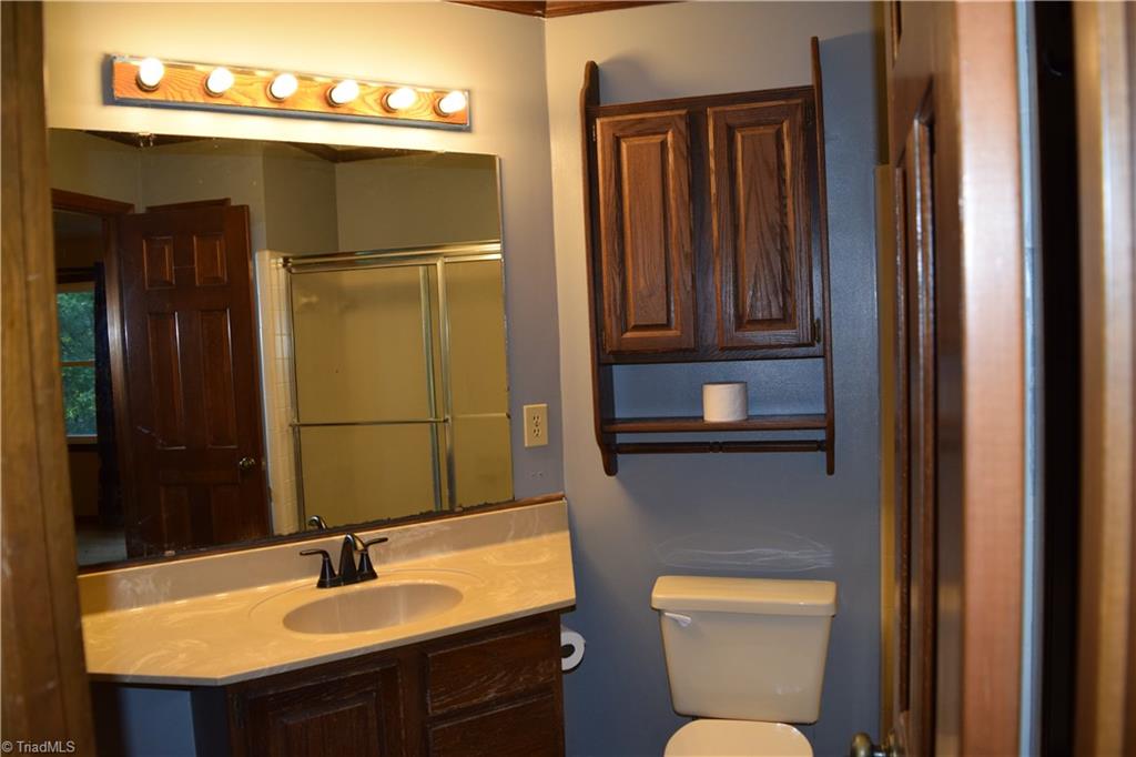 7637 Deboe Road Summerfield, NC 27358 - Photo 9 of 26 Gallery Image 9