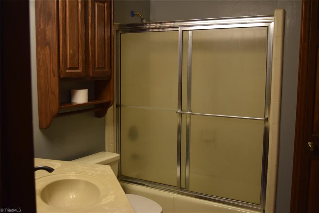 7637 Deboe Road Summerfield, NC 27358 - Photo 10 of 26 Gallery Image 10