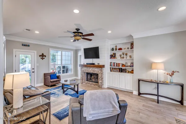 $2,250 | 15336 Lakeview Court, Gulfport, MS 39503