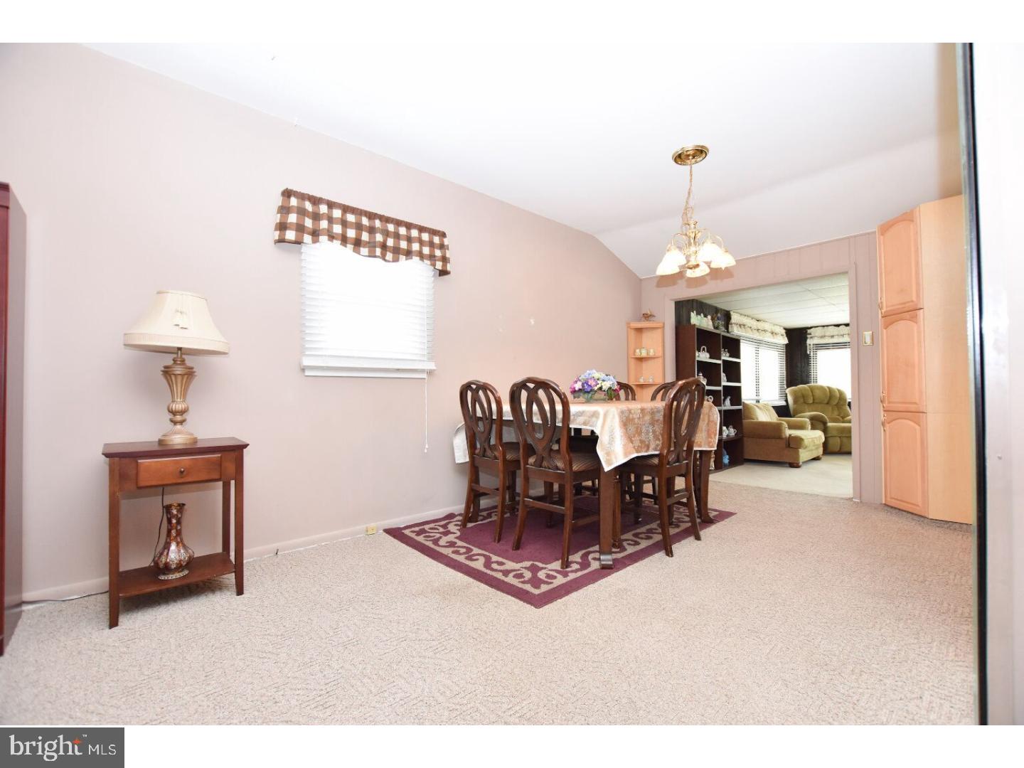 270 Greentree Road Sewell, NJ 08080 - Photo 6 of 15