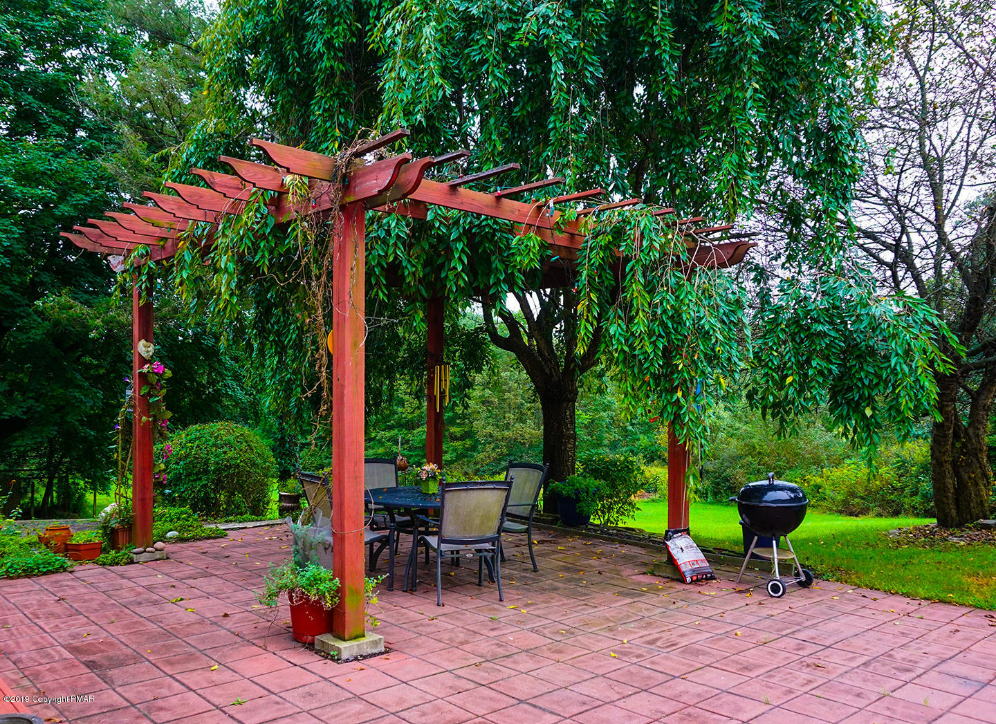 829 Gilbert Road Effort, PA 18330 - Photo 19 of 48 a view of a sitting area with some trees