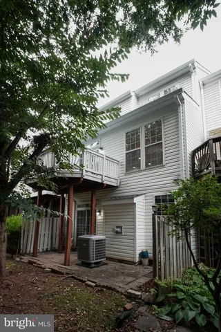 $650,000 | 46675 Cavendish Square, Sterling, VA 20165