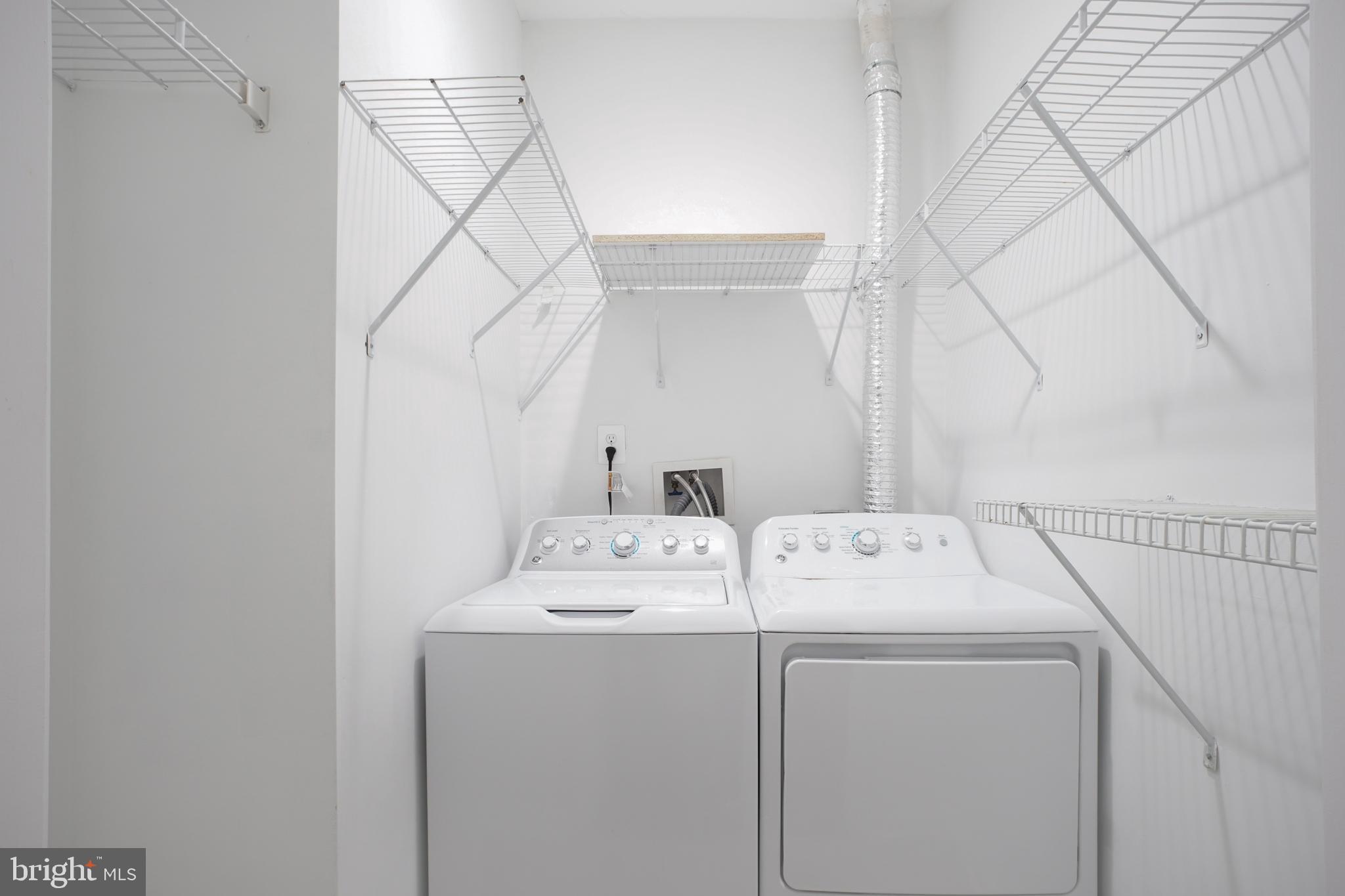 46675 Cavendish Square Sterling, VA 20165 - Photo 8 of 35 1st Floor Washer and Dryer