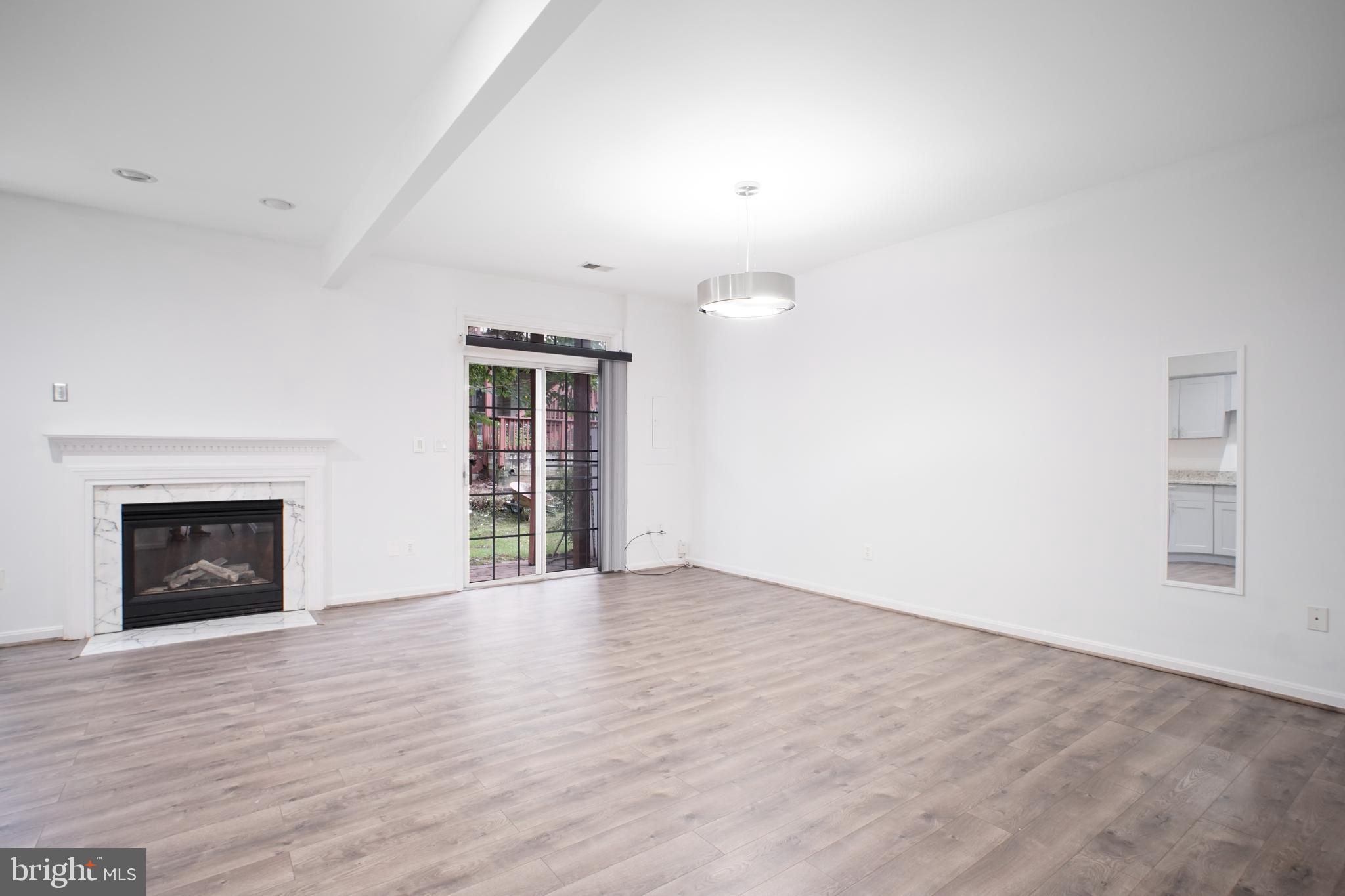 46675 Cavendish Square Sterling, VA 20165 - Photo 9 of 35 1st Floor Rec room