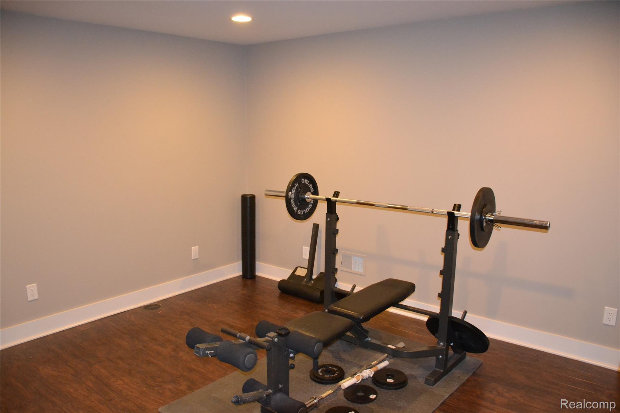 2373 Andover Boulevard Rochester, MI 48306 - Photo 37 of 52 DSC_1162.JPG