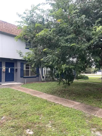 $1,800 | The Townhouses of Plantation, Plantation, FL 33317