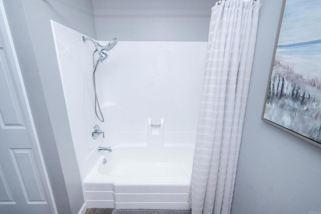 929 Jamacha Road, Unit B El Cajon, CA 92019 - Photo 30 of 36 a bathroom with a shower