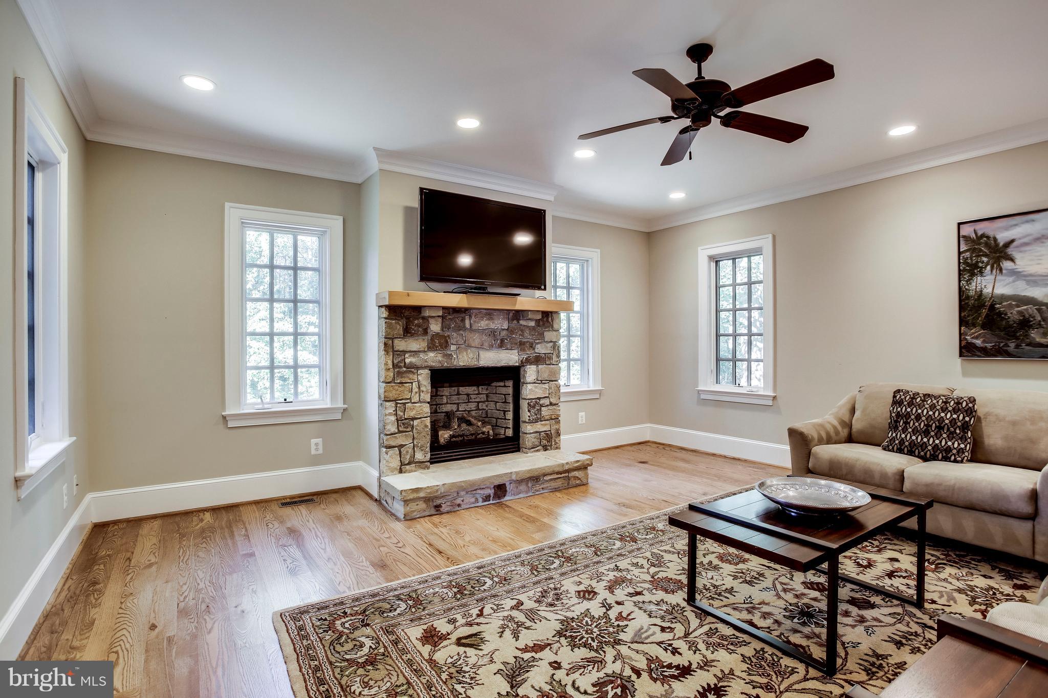 1040 Springvale Road Great Falls, VA 22066 - Photo 8 of 38 2nd Family Room