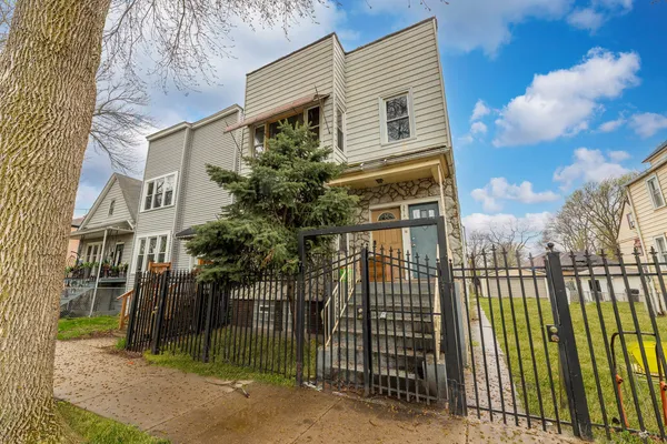 $209,999 | 8610 South Burnham Avenue, Chicago, IL 60617