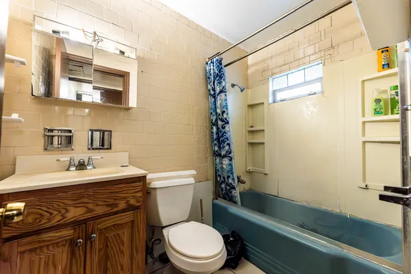 $209,999 | 8610 South Burnham Avenue, Chicago, IL 60617