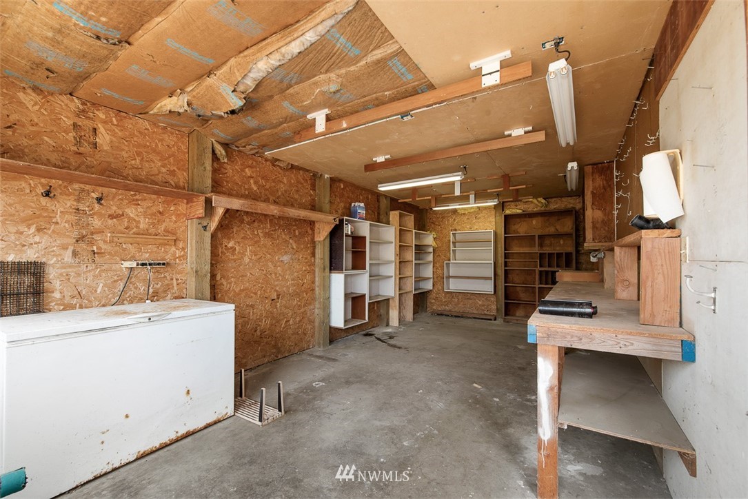 17855 Bennett Road Mount Vernon, WA 98273 - Photo 28 of 40 a view of a storage & utility room