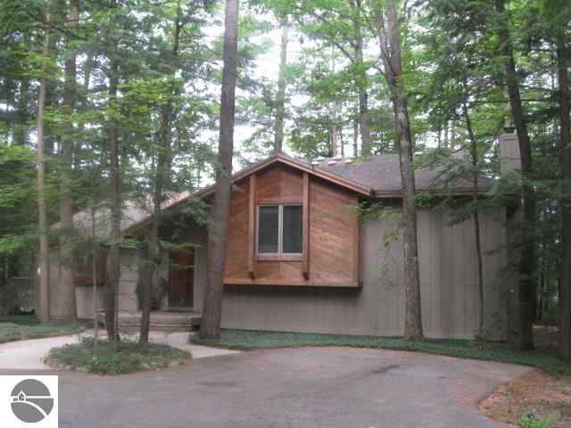 4667 Greilick Road Traverse City, MI 49696 - Photo 1 of 21 1728419.JPG