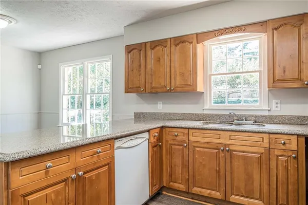 $2,000 | 1798 Dogwood Court Southwest, Snellville, GA 30078