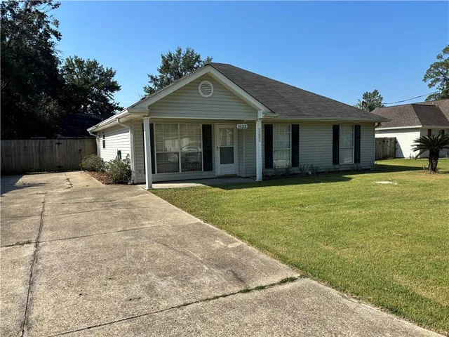 $220,000 | 1622 Penrose Street, Mandeville, LA 70448