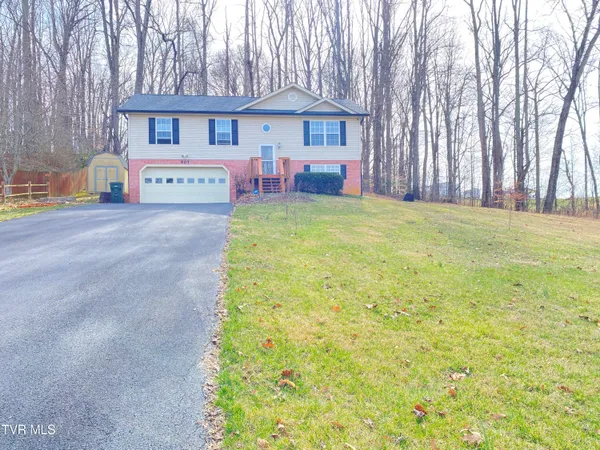 $339,700 | 507 Emma Grace Drive, Jonesborough, TN 37659