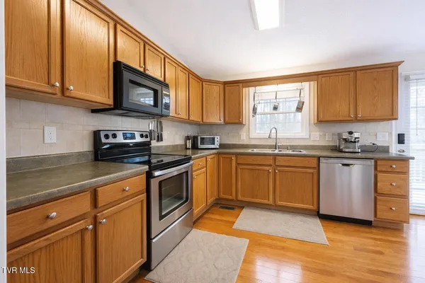 $339,700 | 507 Emma Grace Drive, Jonesborough, TN 37659