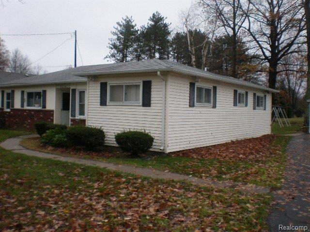 3119 Simpson Road Fort Gratiot, MI 48059 - Photo 2 of 11 PA300008.JPG
