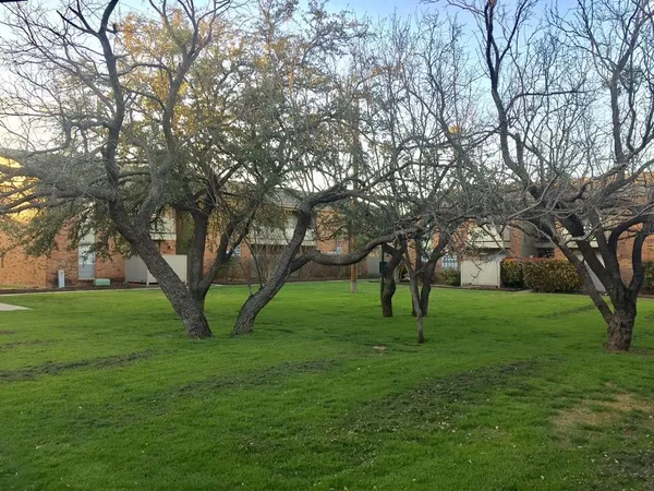 $2,400 | 750 North Judge Ely Boulevard, Abilene, TX 79601