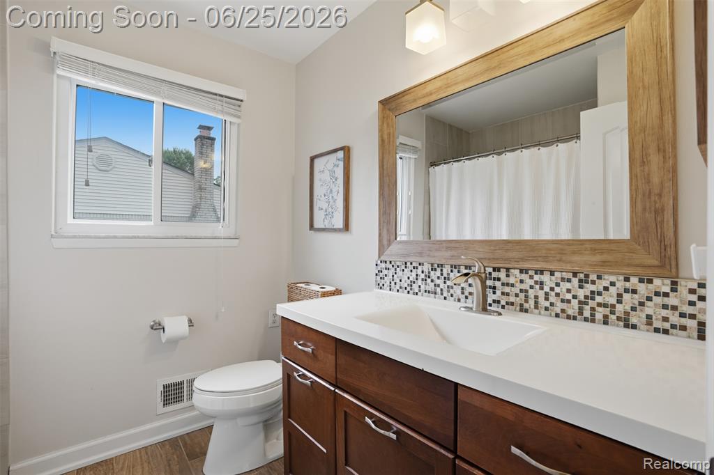 23405 West Lebost Novi, MI 48375 - Photo 18 of 27