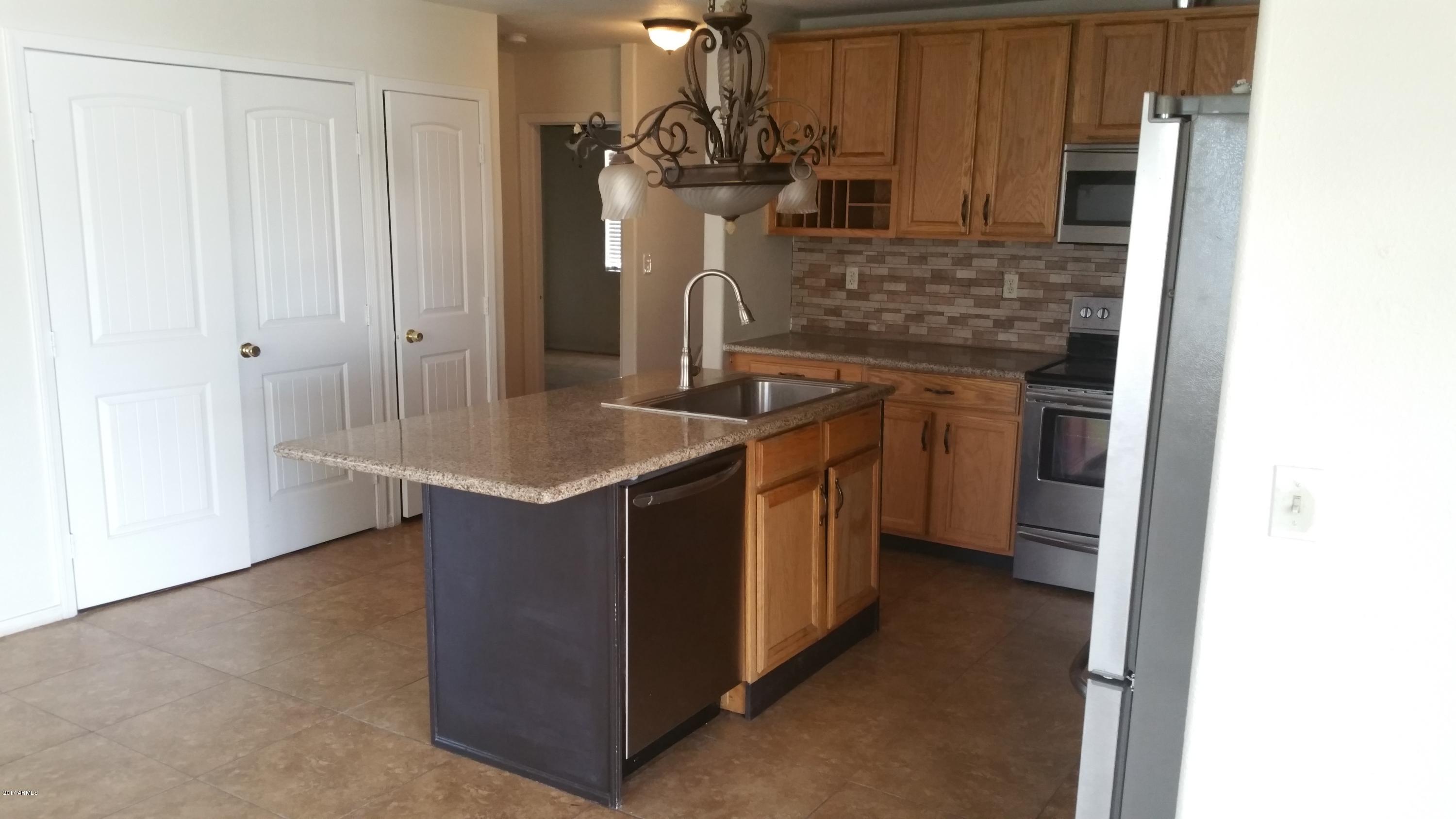 6039 South 46th Street Phoenix, AZ 85042 - Photo 7 of 16 Kitchen