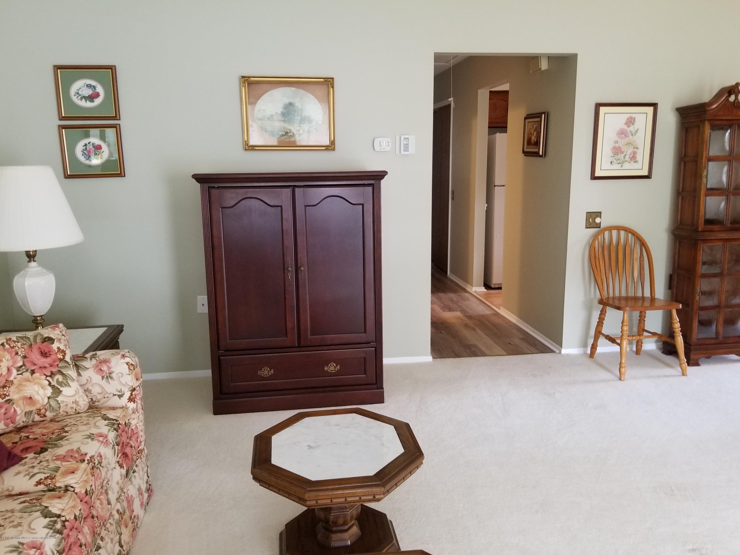 6 B Medford Road Whiting, NJ 08759 - Photo 3 of 25 20191010_120626