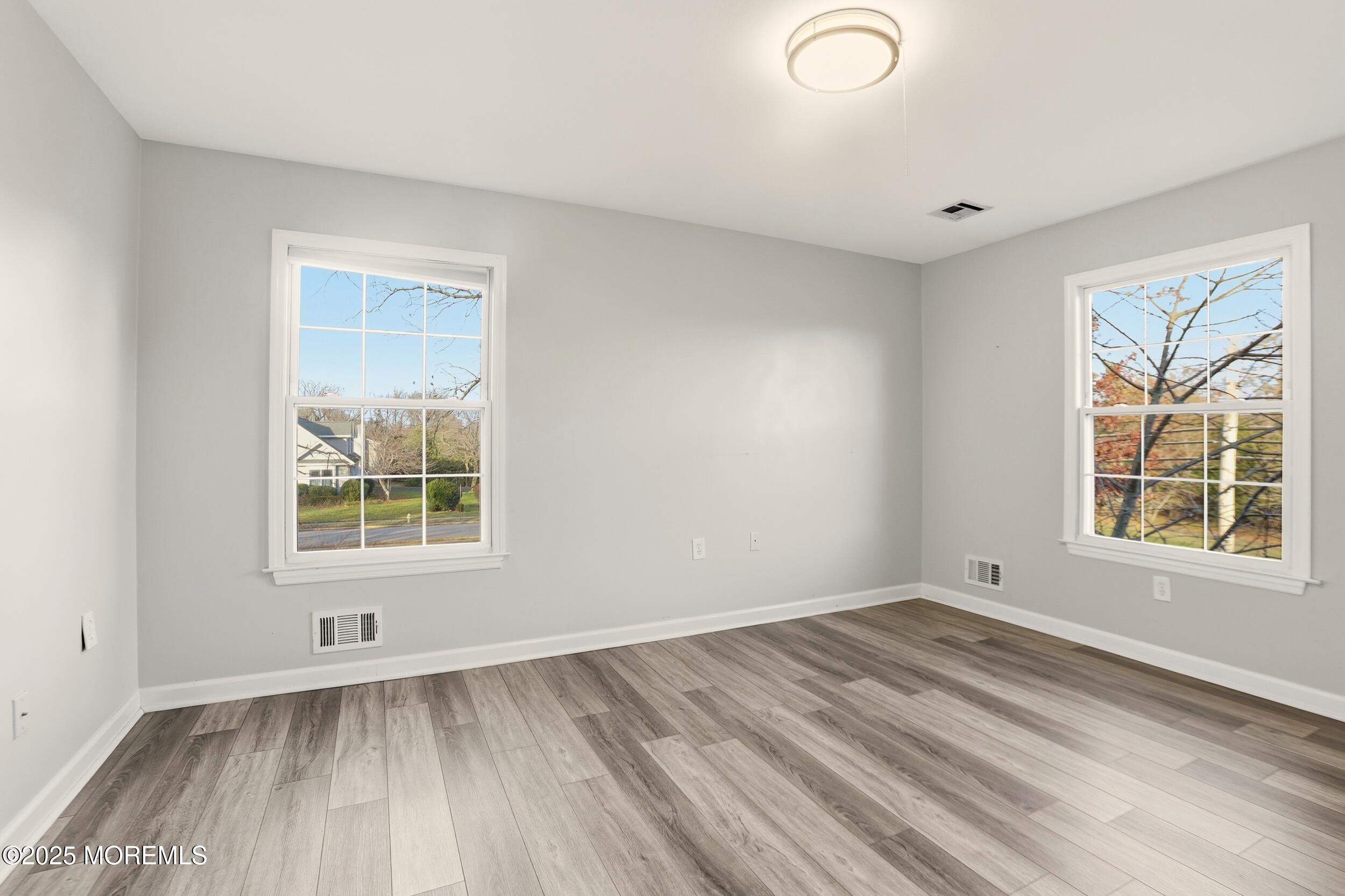 1634 Old Freehold Road Toms River, NJ 08755 - Photo 18 of 41 31_img_5378