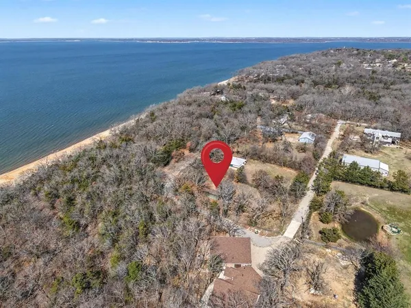 $399,900 | 138 Lake Front Court, Pottsboro, TX 75076
