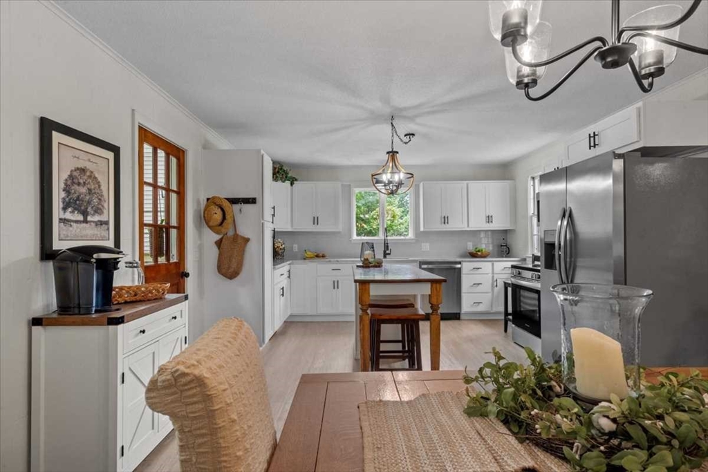 822 Hardwick Road Hardwick, MA 01037 - Photo 8 of 31