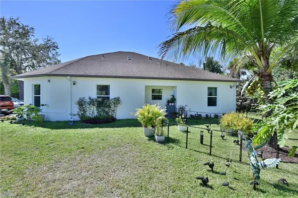 a view of a house with a garage